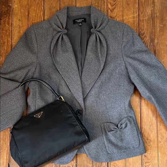 Talbots Kate fit wool pleated collar Women's Charcoal Blazer size 10 - Picture 1 of 8